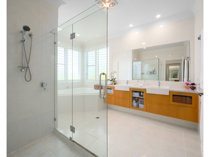 8037 Key Waters, Sanctuary Cove QLD 4212