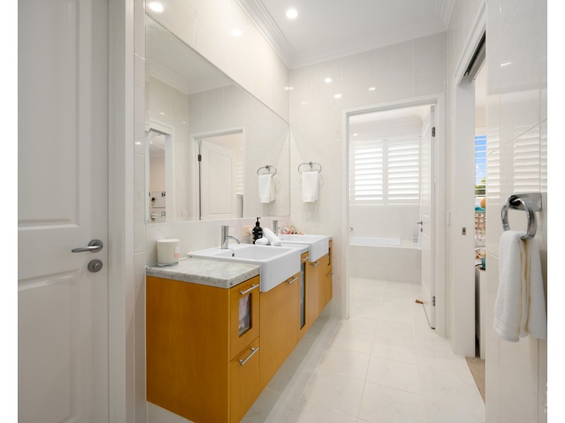 8037 Key Waters, Sanctuary Cove QLD 4212