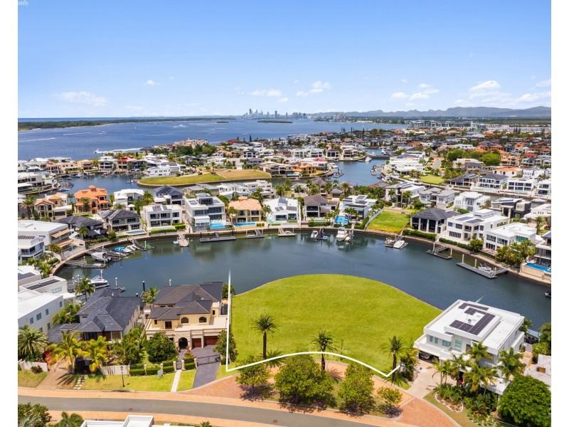 15-19 Royal Albert Crescent, Sovereign Islands QLD 4216