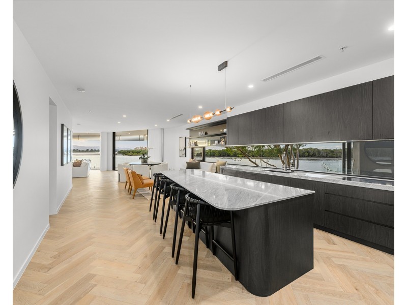 3/4 Paradise Parade, Paradise Point QLD 4216