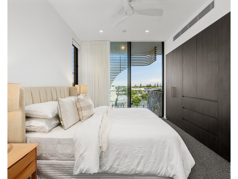 3/4 Paradise Parade, Paradise Point QLD 4216