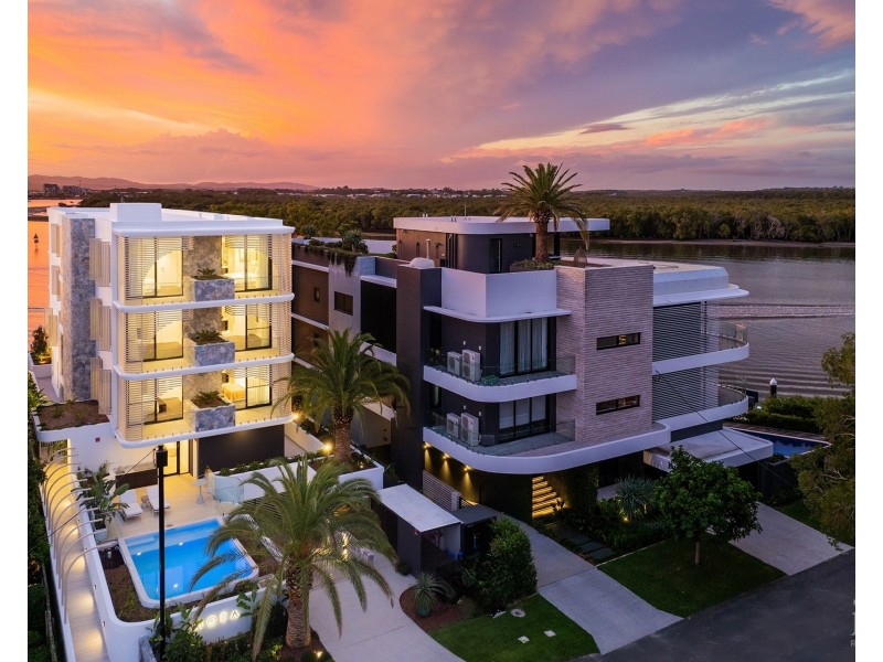 3/4 Paradise Parade, Paradise Point QLD 4216