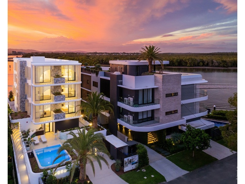 3/4 Paradise Parade, Paradise Point QLD 4216