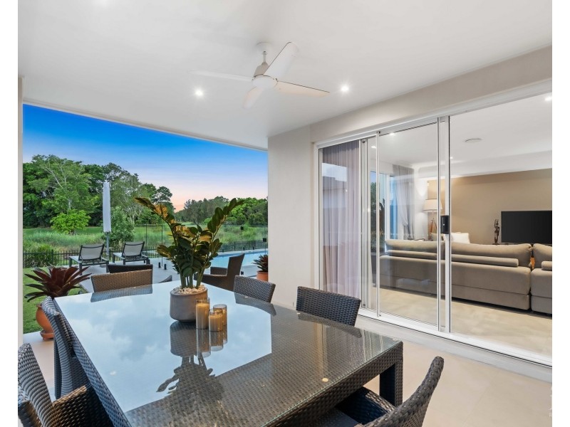 9202 Peter Senior Drive, Hope Island QLD 4212