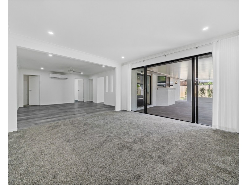 3 Doveton Crescent, Mount Warren Park QLD 4207