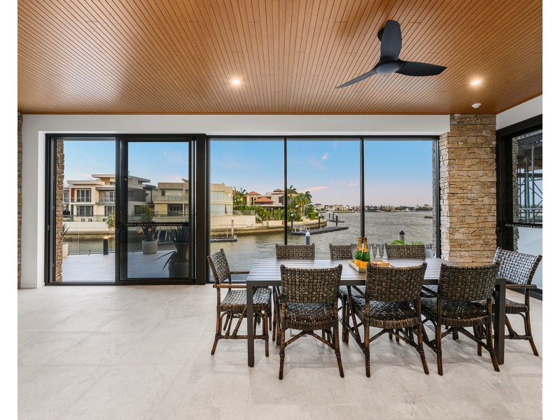 44 Knightsbridge Parade West, Sovereign Islands QLD 4216