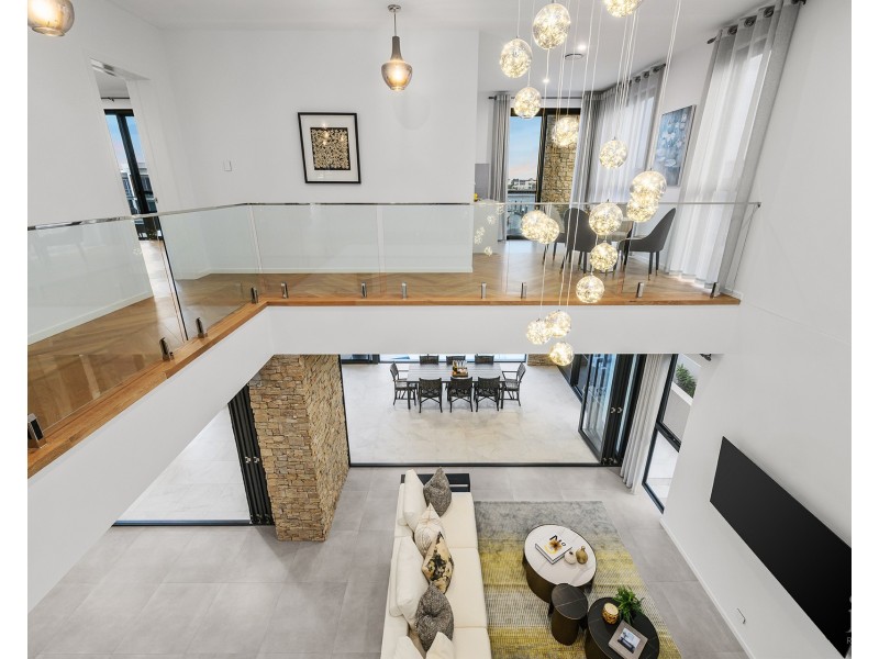 44 Knightsbridge Parade West, Sovereign Islands QLD 4216