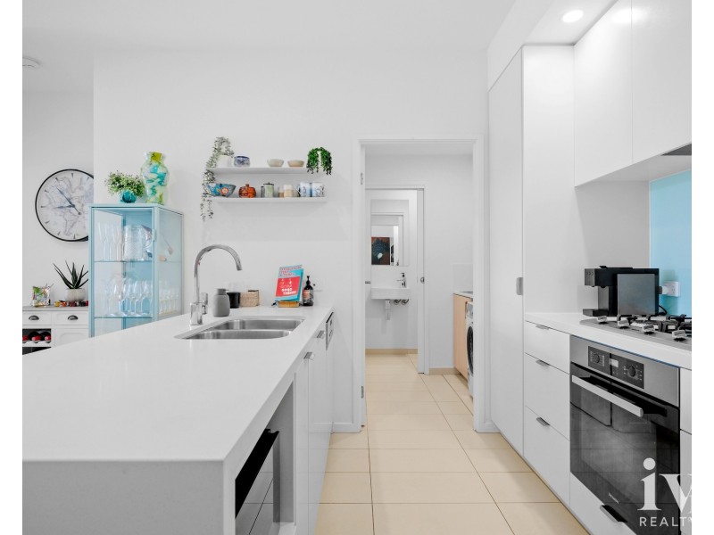 2 Promenade Circuit, Hope Island QLD 4212