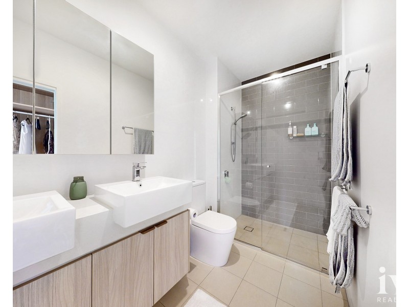 2 Promenade Circuit, Hope Island QLD 4212