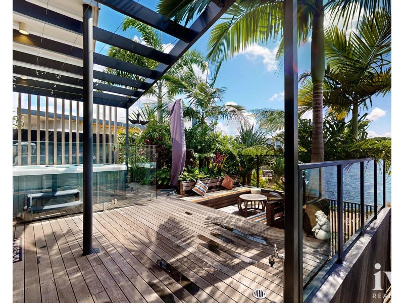 2 Promenade Circuit, Hope Island QLD 4212