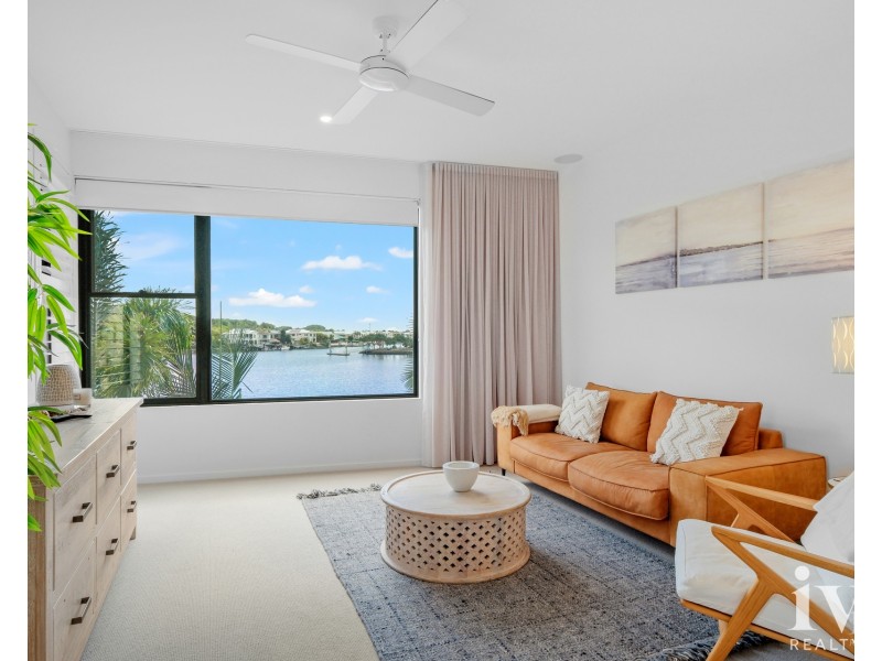 2 Promenade Circuit, Hope Island QLD 4212