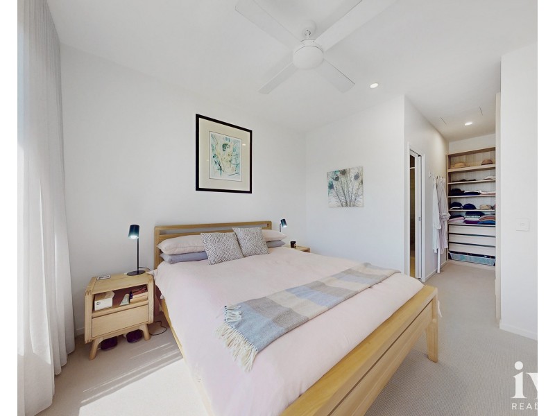 2 Promenade Circuit, Hope Island QLD 4212