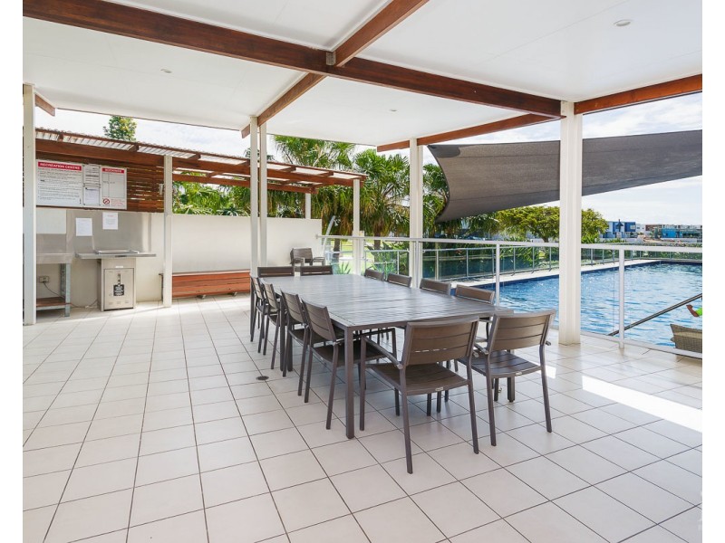 2 Promenade Circuit, Hope Island QLD 4212
