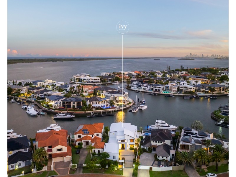 35 The Sovereign Mile, Sovereign Islands QLD 4216