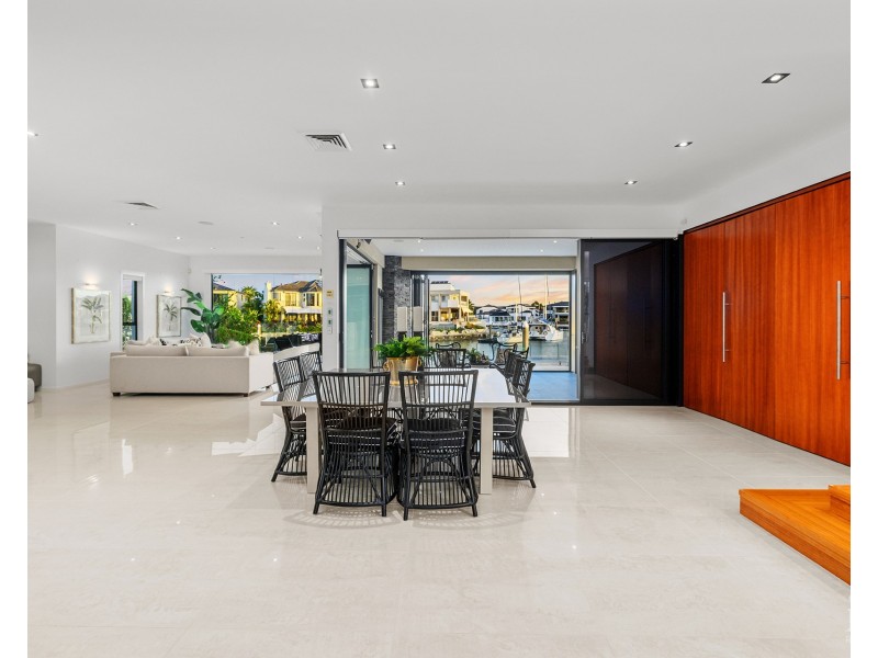 35 The Sovereign Mile, Sovereign Islands QLD 4216