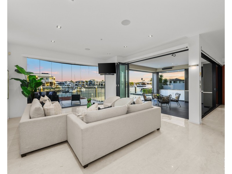 35 The Sovereign Mile, Sovereign Islands QLD 4216