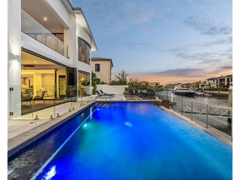 35 The Sovereign Mile, Sovereign Islands QLD 4216