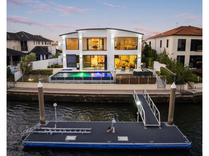 35 The Sovereign Mile, Sovereign Islands QLD 4216