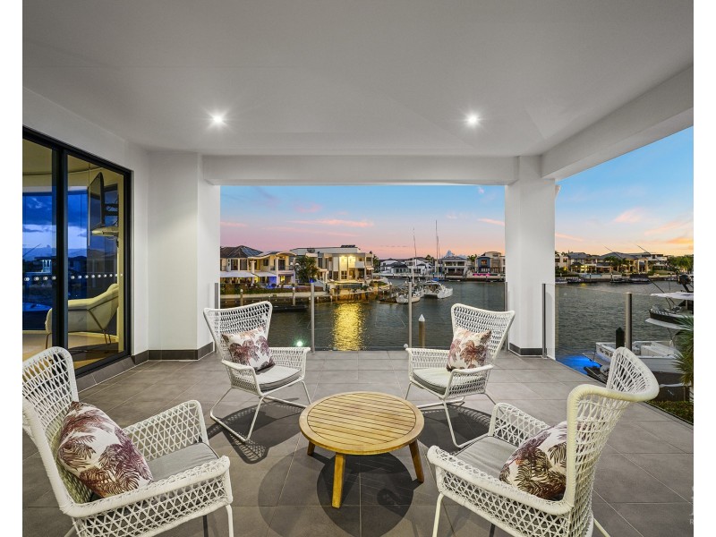 35 The Sovereign Mile, Sovereign Islands QLD 4216