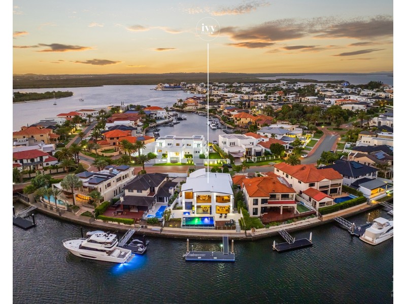 35 The Sovereign Mile, Sovereign Islands QLD 4216