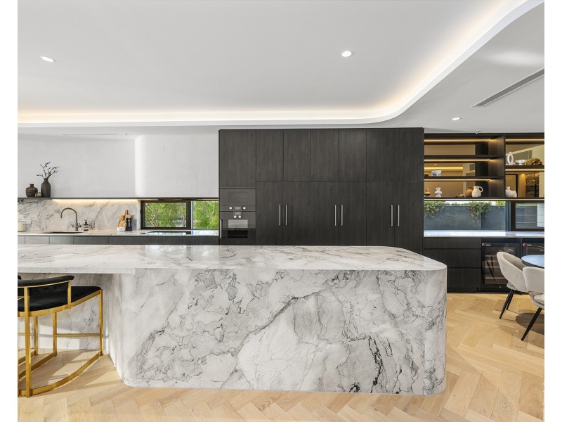 4/4 Paradise Parade, Paradise Point QLD 4216