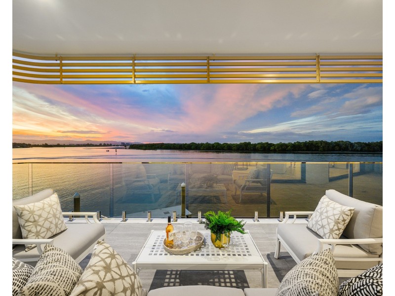 4/4 Paradise Parade, Paradise Point QLD 4216