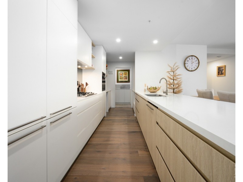 1703/6 Sickle Avenue, Hope Island QLD 4212