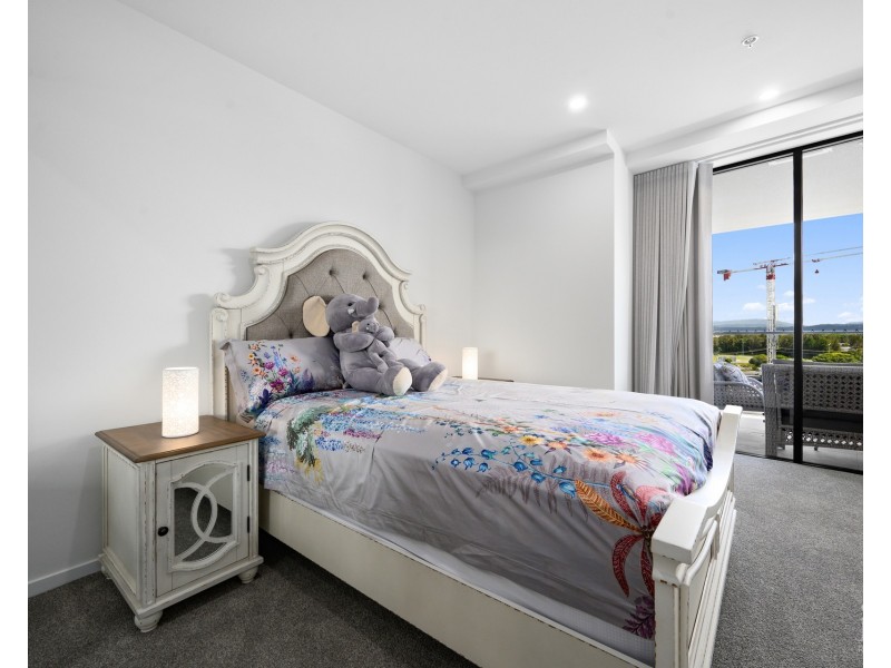 1703/6 Sickle Avenue, Hope Island QLD 4212