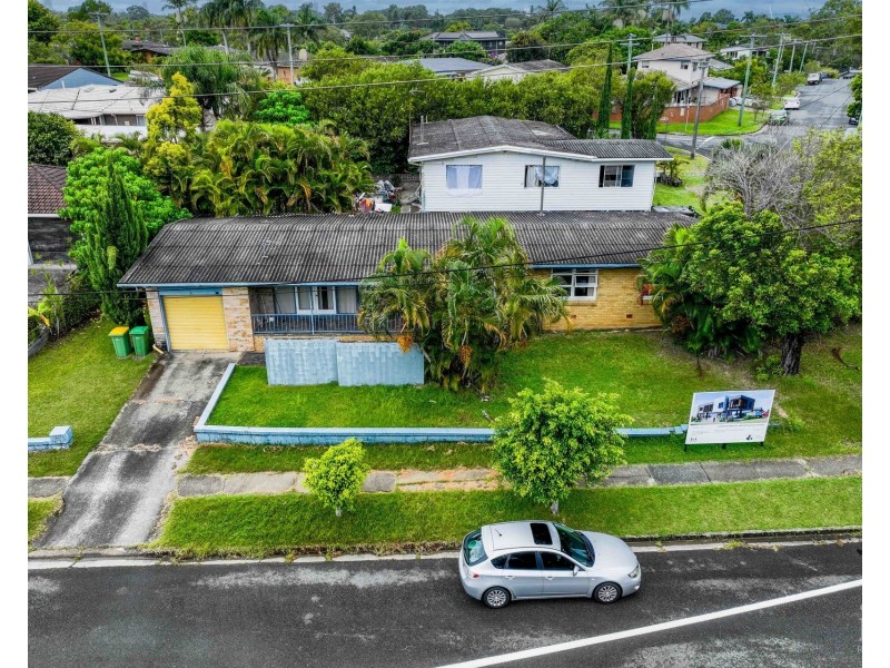 1 Orana Avenue, Southport QLD 4215