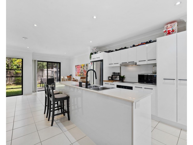 2/35 Chrome Drive, Pimpama QLD 4209
