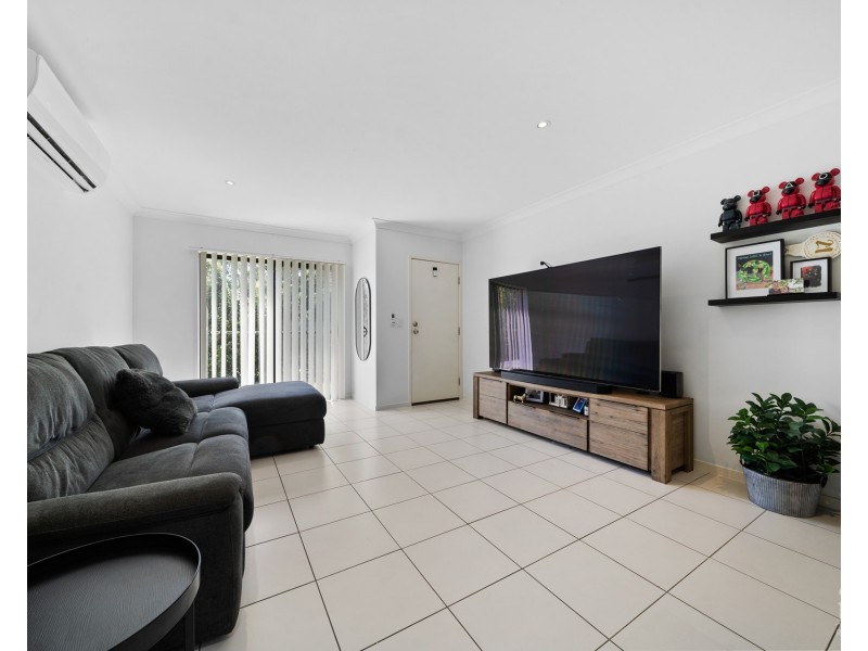 2/35 Chrome Drive, Pimpama QLD 4209