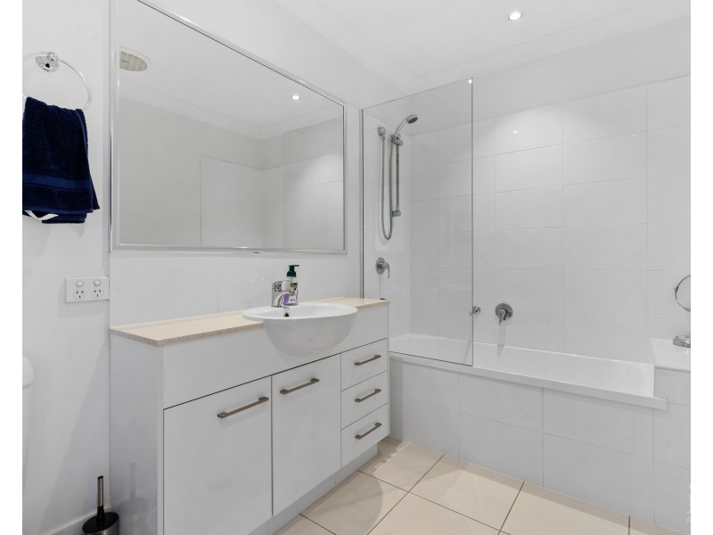 2/35 Chrome Drive, Pimpama QLD 4209