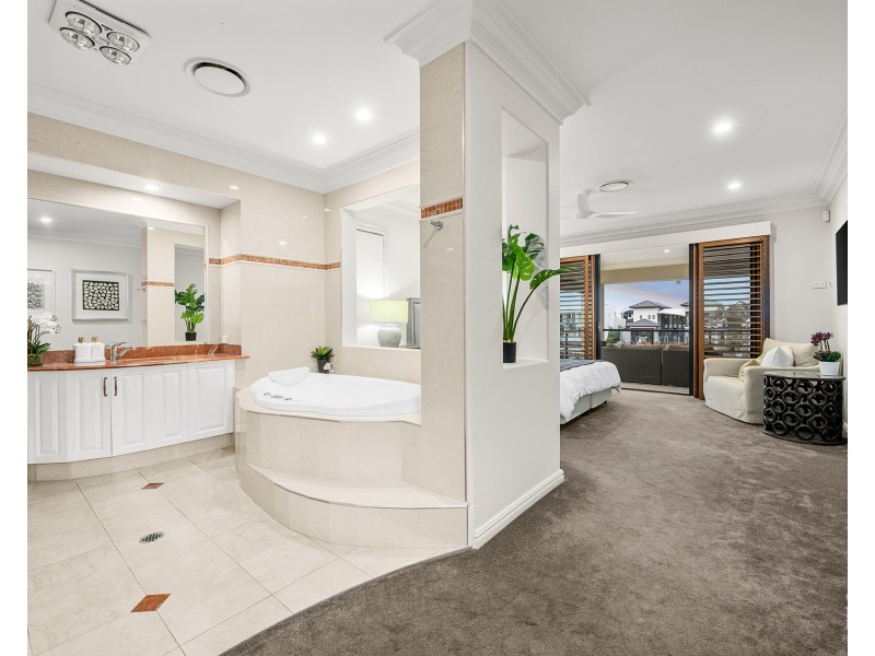 75  The Sovereign Mile, Sovereign Islands QLD 4216