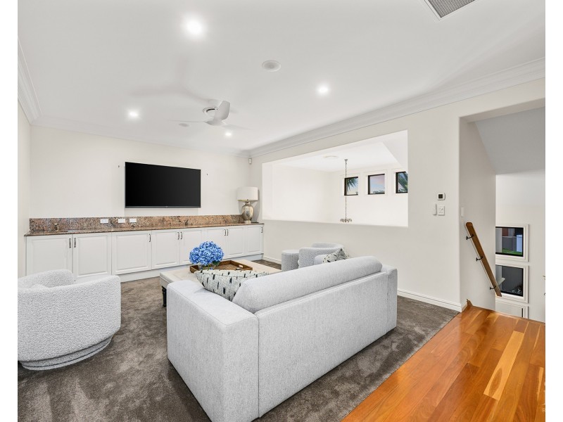 75  The Sovereign Mile, Sovereign Islands QLD 4216