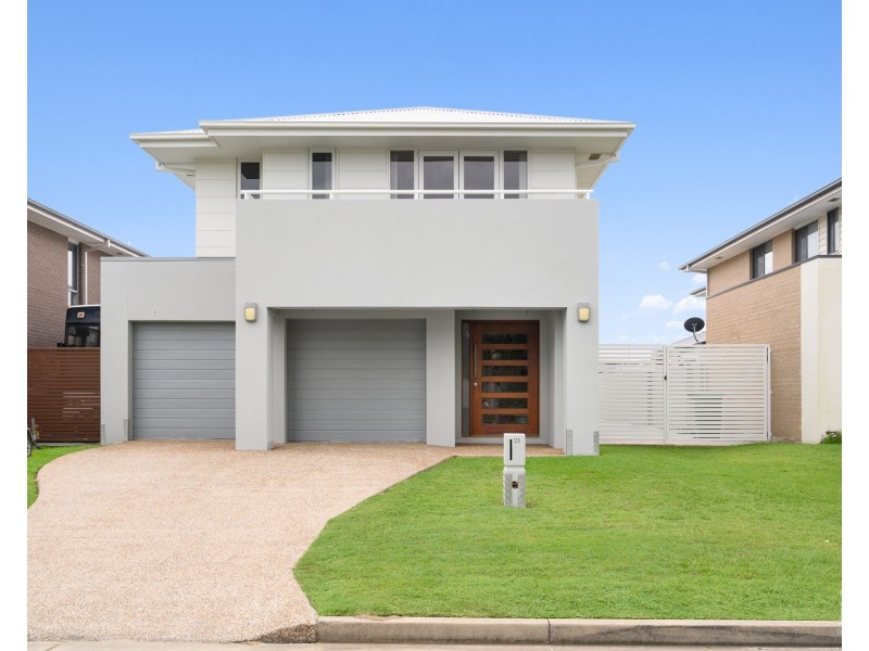 21 North View Street, Hope Island QLD 4212