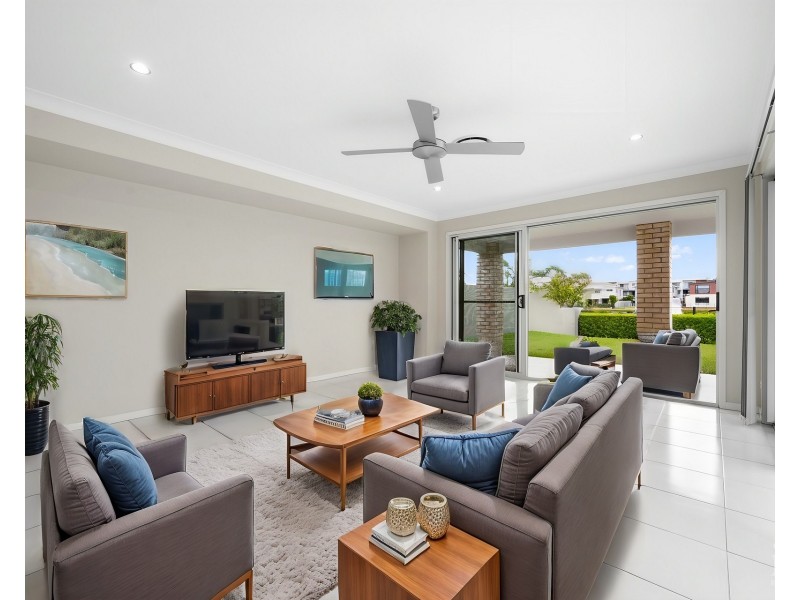 21 North View Street, Hope Island QLD 4212