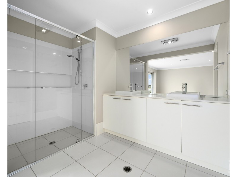 21 North View Street, Hope Island QLD 4212