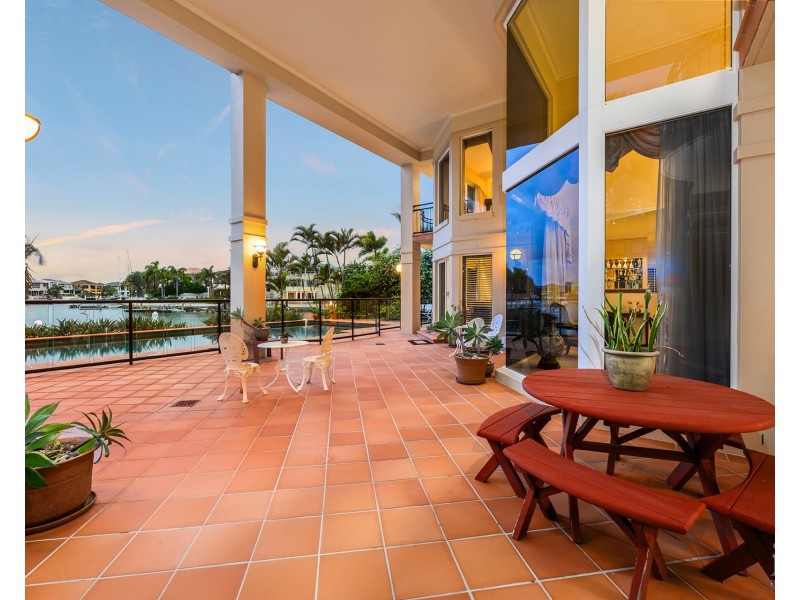 6 Brittanic Crescent, Sovereign Islands QLD 4216