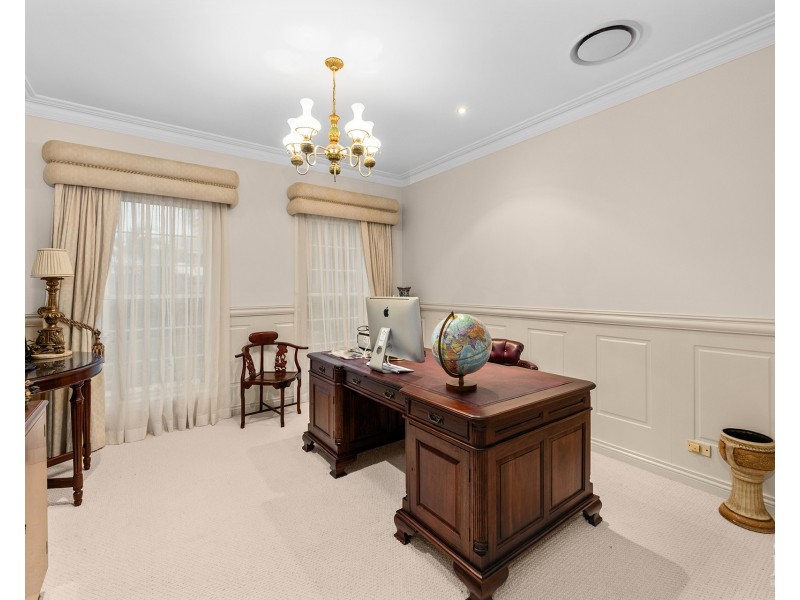 6 Brittanic Crescent, Sovereign Islands QLD 4216