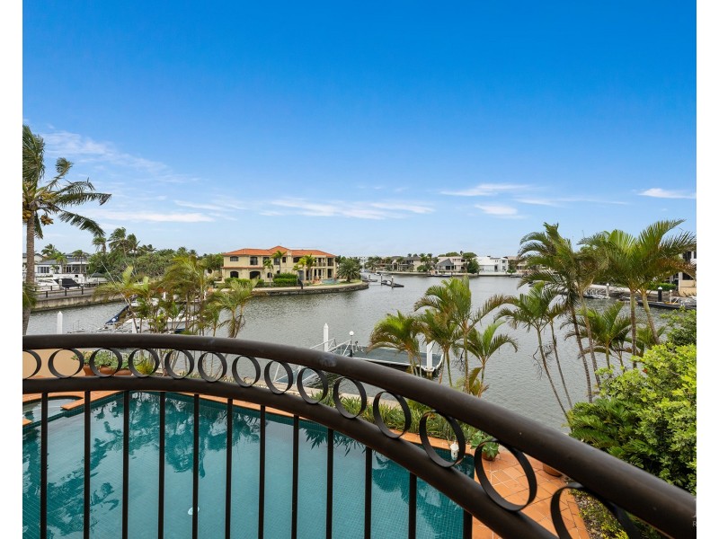 6 Brittanic Crescent, Sovereign Islands QLD 4216