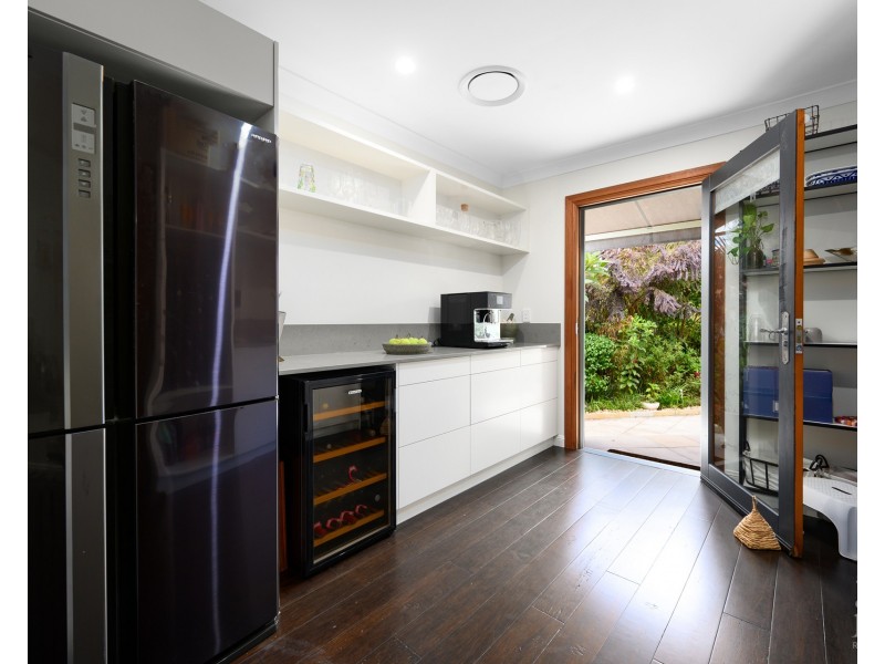 1608 Richmond Court, Hope Island QLD 4212