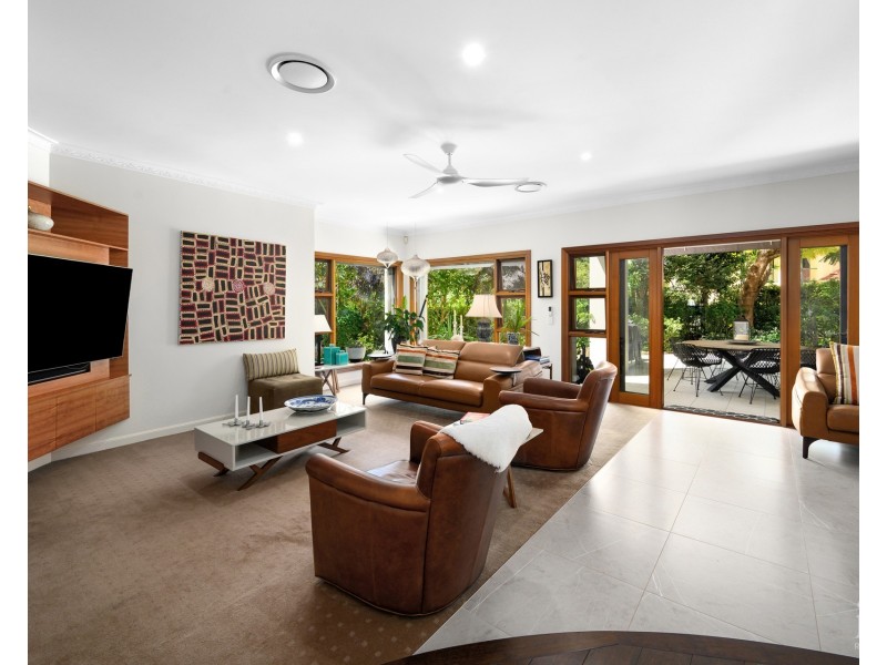 1608 Richmond Court, Hope Island QLD 4212