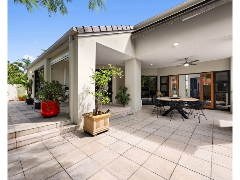 1608 Richmond Court, Hope Island QLD 4212