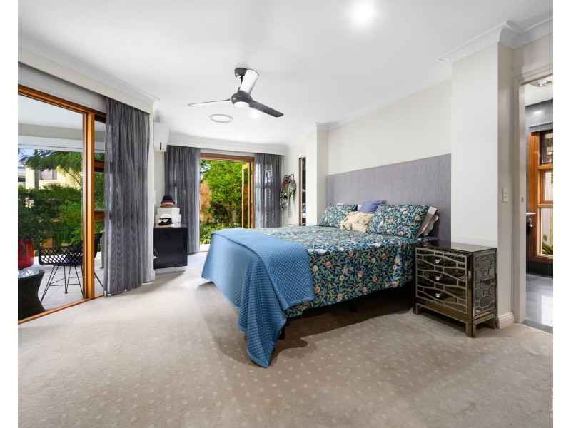 1608 Richmond Court, Hope Island QLD 4212