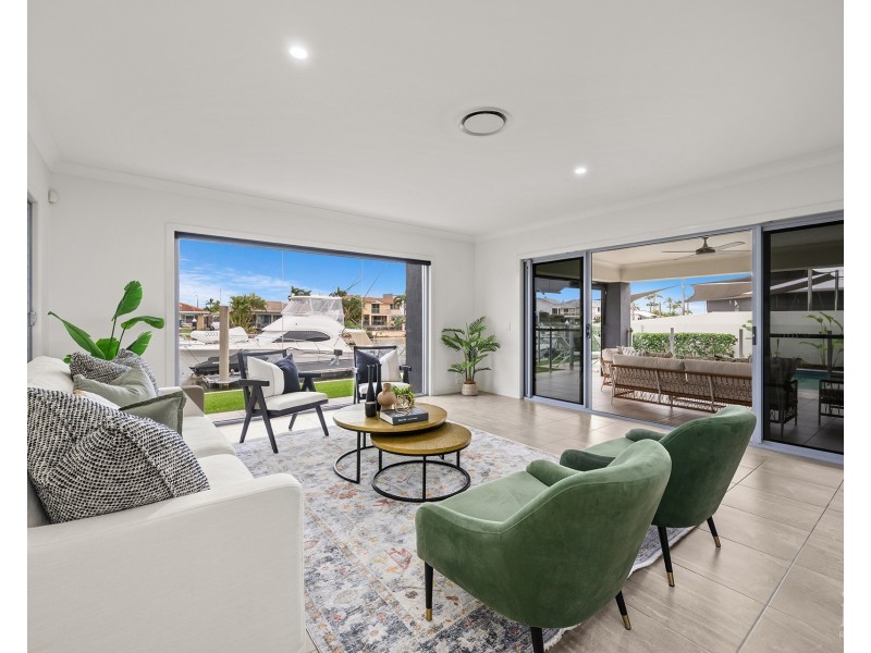 48 Lindsay Parade, Paradise Point QLD 4216