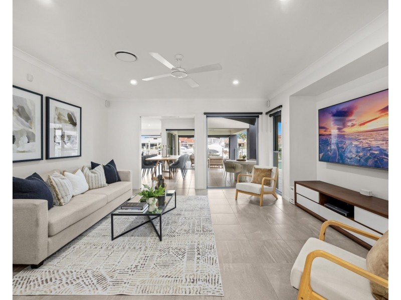 48 Lindsay Parade, Paradise Point QLD 4216