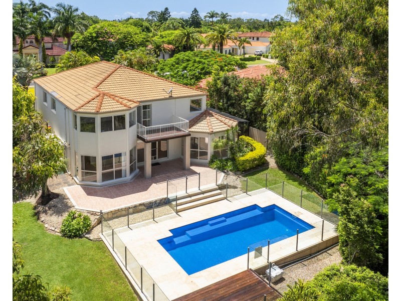 3146 Riverleigh Drive, Hope Island QLD 4212