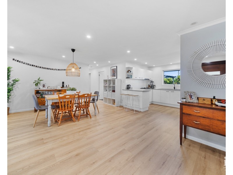 6  Hull Court, Mount Warren Park QLD 4207