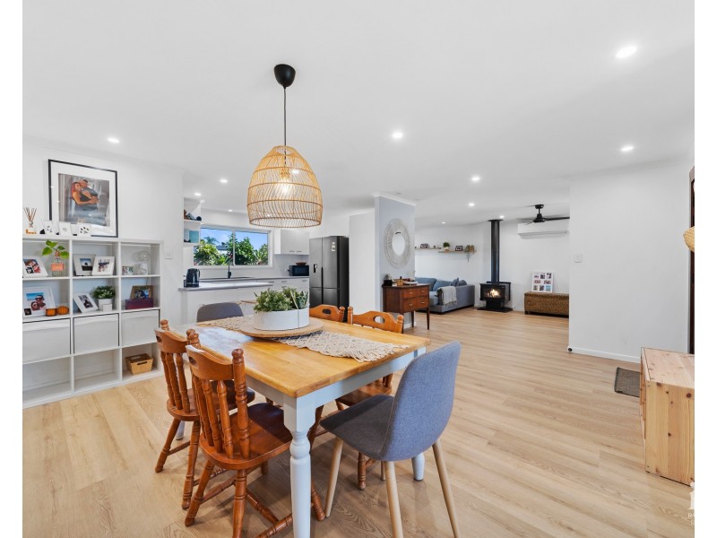 6  Hull Court, Mount Warren Park QLD 4207