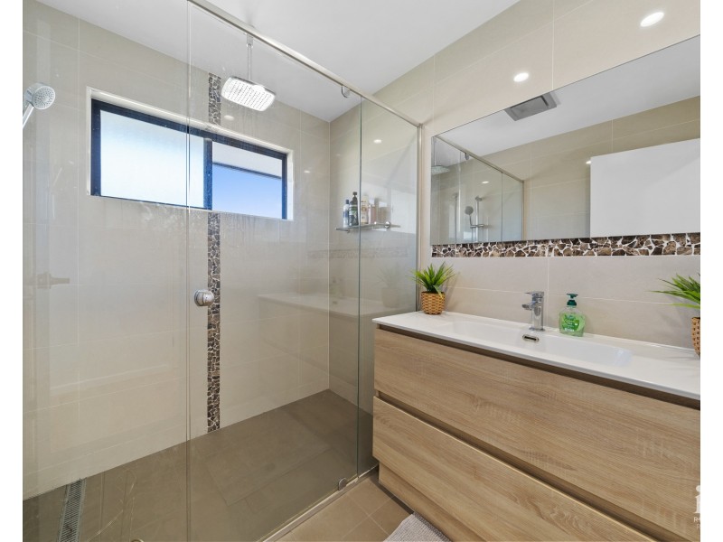 6  Hull Court, Mount Warren Park QLD 4207